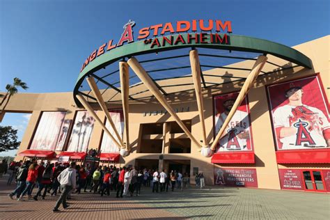 Anaheim corruption report alleges a criminal .